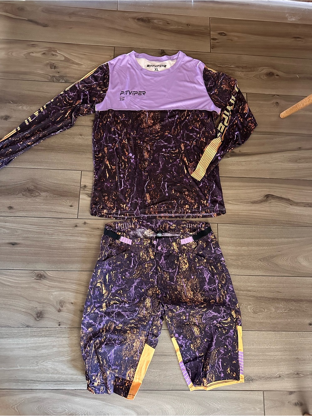 Pit Viper men’s XL mountain biking kit